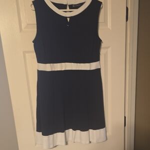 Elegant Black and White Sleeveless Dress